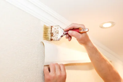 Pose de papier peint à Ouches — revêtements muraux et toiles de verre